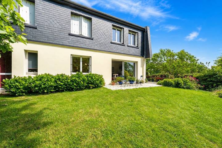 Chambres d’hôtes De Kersehen - Rose avec jardin et Wi-Fi in Plouider, Région de Brest