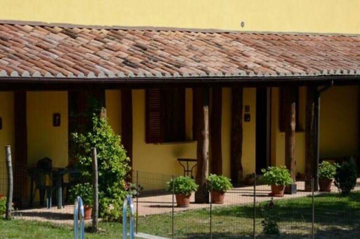 Agriturismo per 2 persone, con piscina, con animali domestici in Sorano
