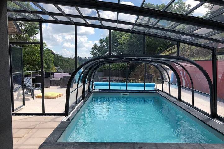 Maison d’hôte pour 2 personnes, avec piscine ainsi que jacuzzi et terrasse