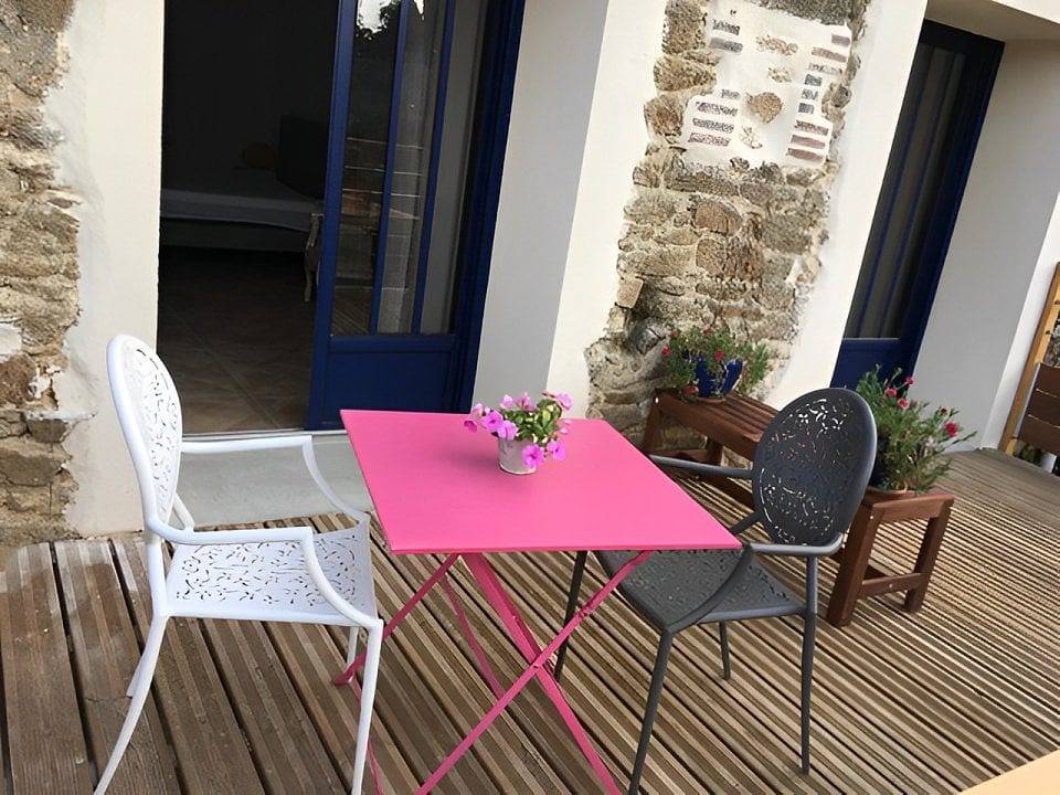 Chambres d'hôtes avec terrasse, vue château, centre-ville - Chambre le pigeonnier in Bressuire, Deux-Sèvres