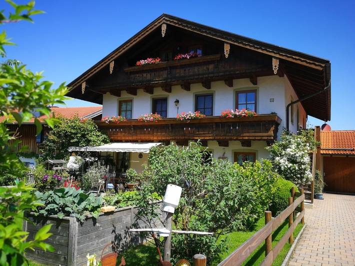 Ganze Ferienwohnung, Ferienwohnungen Kern - Ferienwohnung Talstüberl mit separatem Schlafzimmer und Terrasse 34 qm in Kampenwand, Aschau im Chiemgau