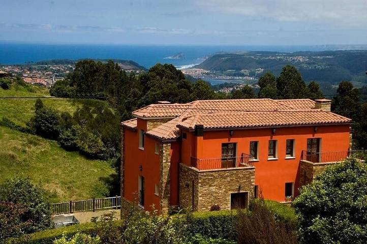 Hotel para 2 personas, con Balcón y Terraza además de Jardín y Vistas en Pravia