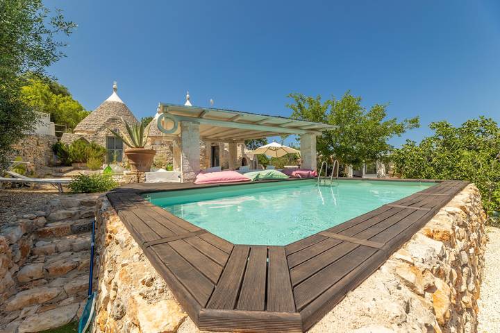 Trullo per 6 persone ad Ostuni