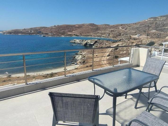 Gîte pour 2 personnes, avec vue et jardin dans Carystos - 3