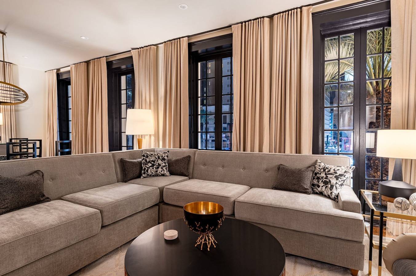 Apartamento entero, 3Br City Views: Walk to French Quarter | The Mayfair in Storyville (New Orleans), New Orleans