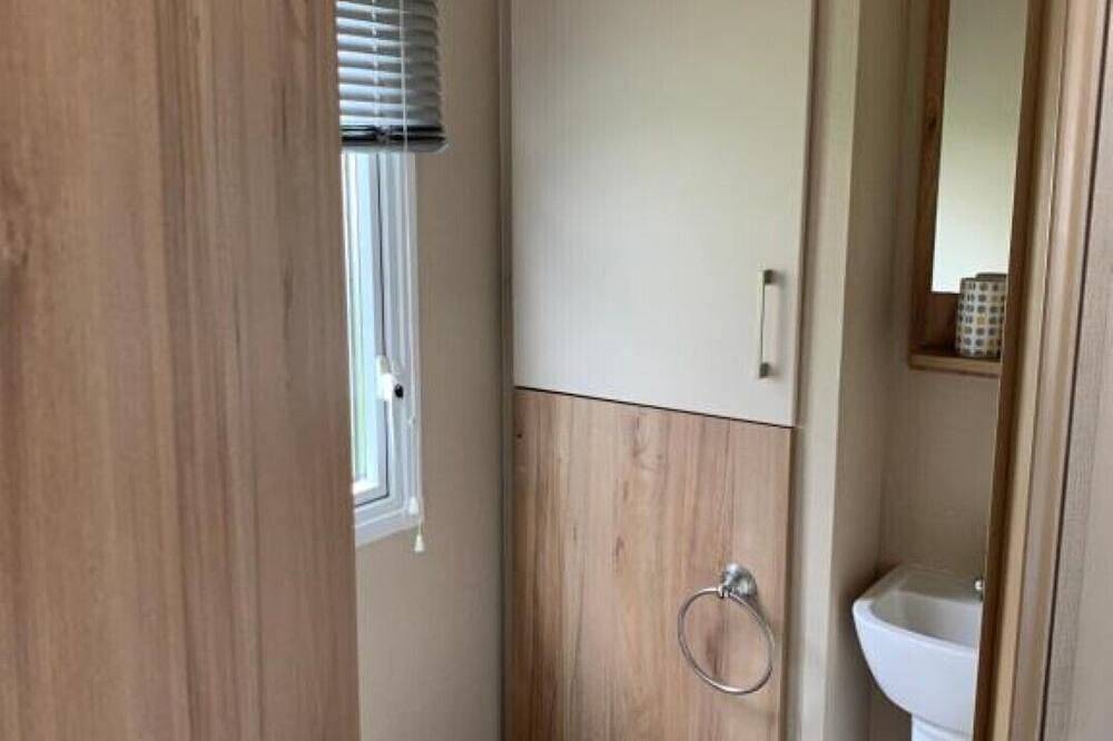 Newquay Bay Porth Caravan - 6 berth in Newquay, Cornwall
