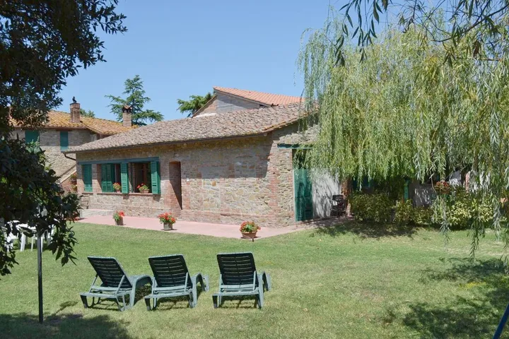 Casa de vacaciones para 6 personas, con piscina además de jardín y vistas - 1