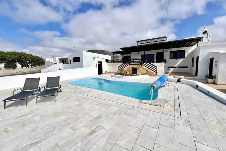 Casa rural para 5 personas, con piscina además de terraza y jardín en Teguise - 4