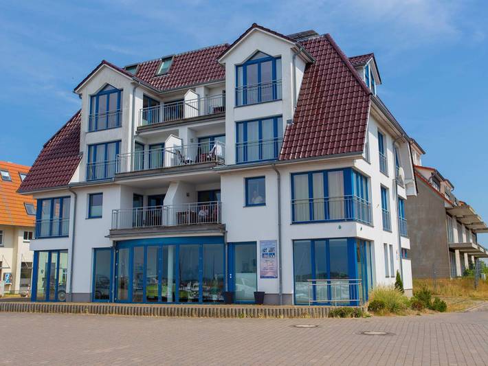 Ferienwohnung für 3 Personen, mit Balkon und Ausblick sowie Seeblick in Wiek
