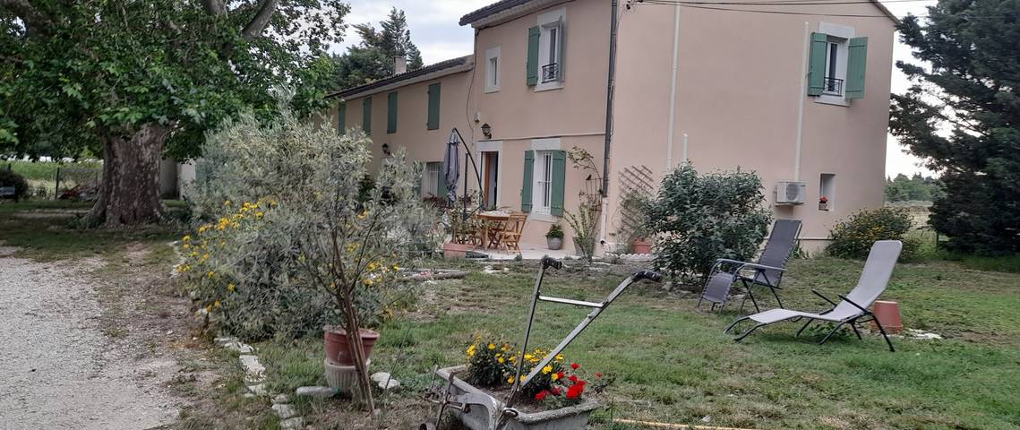 Gîte pour 5 personnes, avec jardin et terrasse à Le Thor - 3