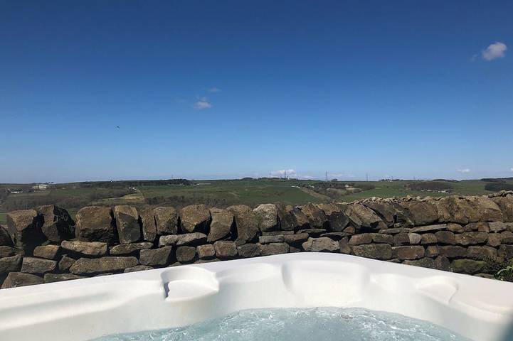 Cottage for 2 people, with hot tub and garden in Lancashire