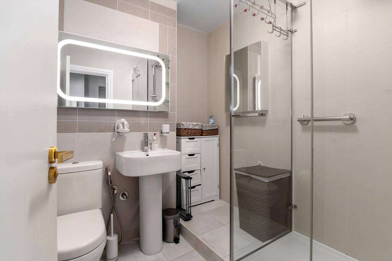 Entire studio, Guestready - Modern Studio | Kensington Gem in Hammersmith and Fulham, London