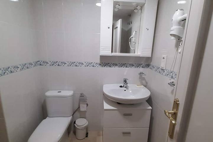 Ganze Wohnung, Apartment on the beachfront 10 meters from the beach in La Veintiuna (dog beach) (Almuñecar), Almuñecar