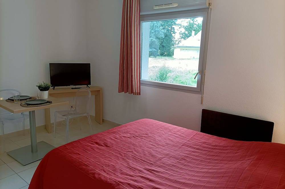 Entire apartment, Studio Dans Résidence Avec Piscine C56 in Salies-de-Béarn, Béarn