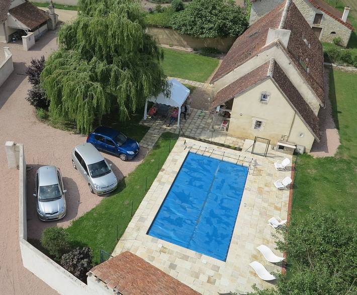 Gîte pour 15 personnes, avec piscine ainsi que jardin et terrasse dans Saint-Amand-Montrond - 3