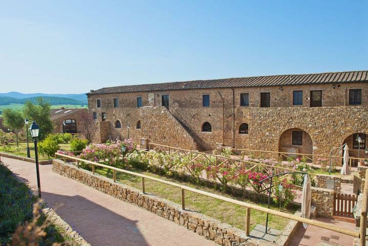 Ferienwohnung für 3 Personen, mit Balkon/Terrasse und Pool