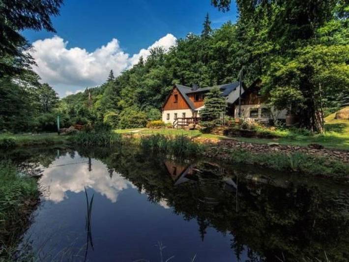 Ferienhaus für 11 Personen, mit Terrasse und Garten sowie Seeblick in Oppach