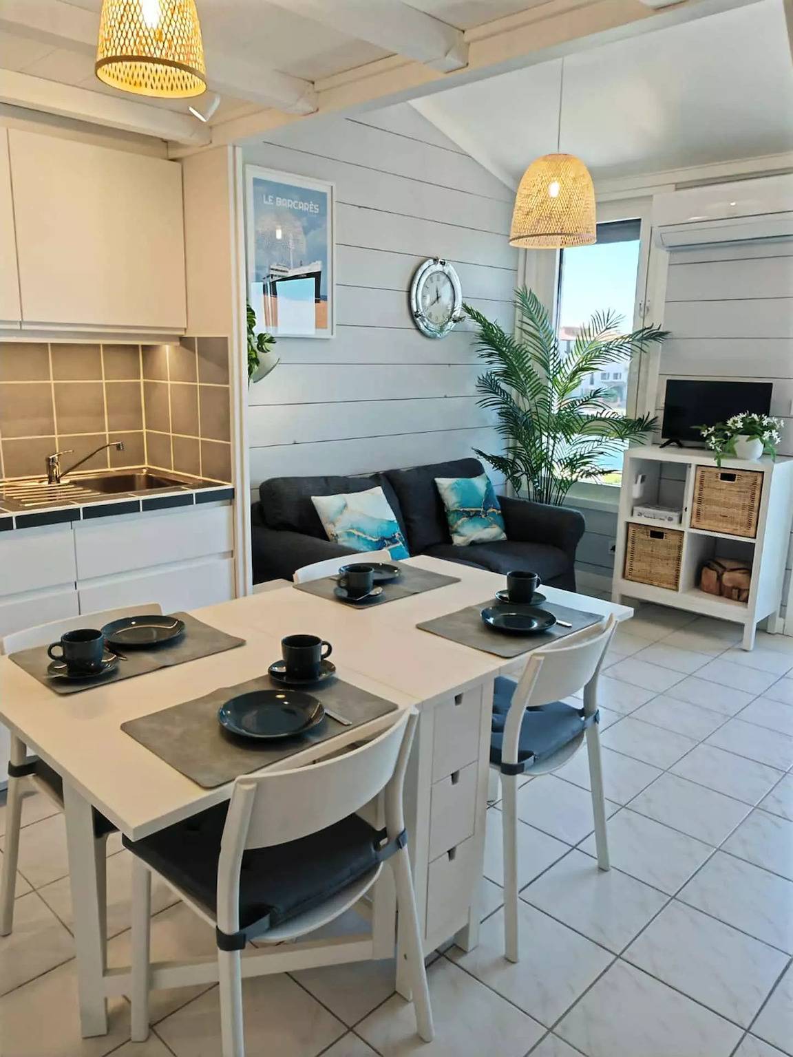 Entire apartment, Air-conditioned apartment 2 rooms + mezzanine on the 2nd floor in Le Barcares - Cap Coudalre in Le Barcarès, Côte d'Améthyste