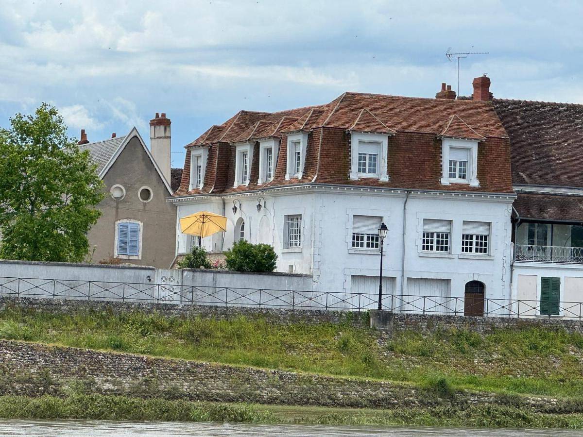 Five-Bedroom House in Selles-sur-Cher, Région de Romorantin-Lanthenay