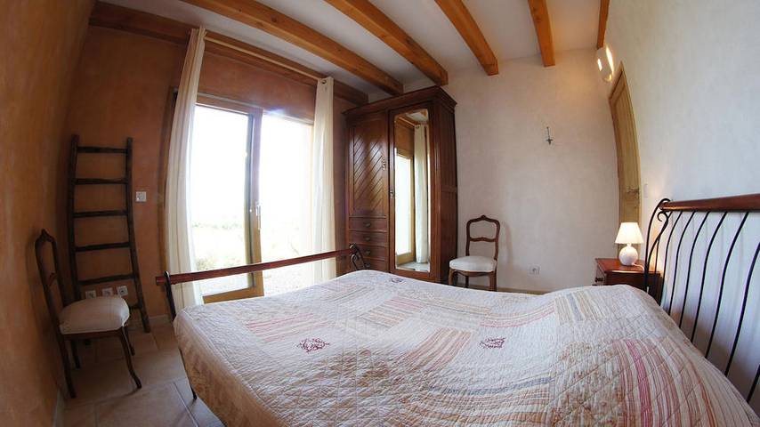 Chambre d’hôte pour 2 personnes, avec jardin dans l' Hérault - 3