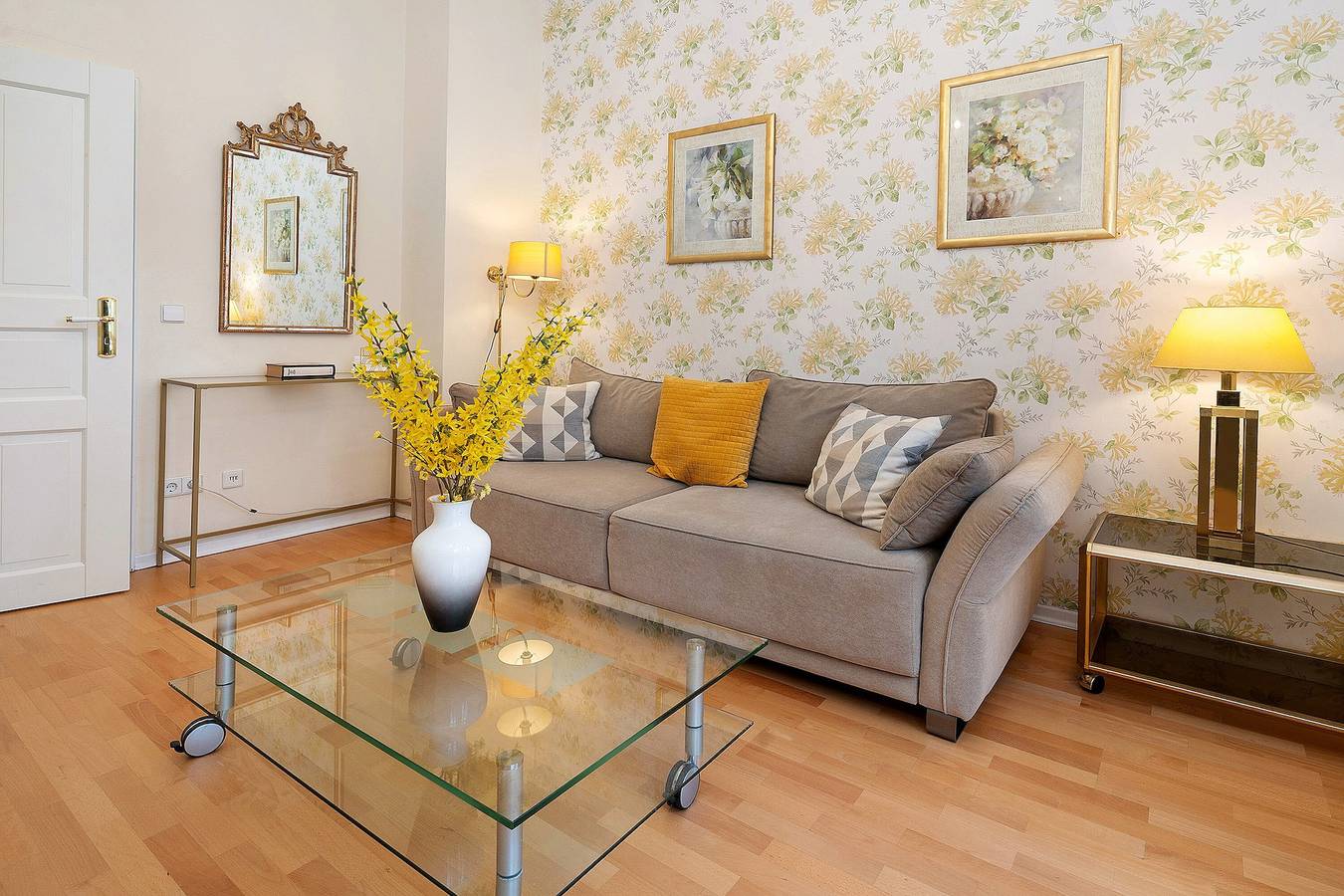 Apartamento entero, Encantadores apartamentos céntricos - 1 / Balcón / Zona tranquila / Hermoso piso histórico in Baden-Baden, Northern Black Forest
