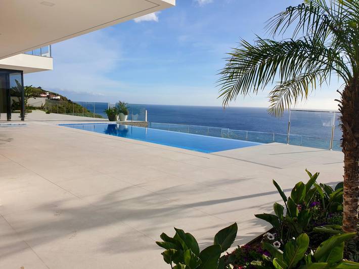 Chalet para 12 personas, con vistas al mar además de piscina y jardín - 1