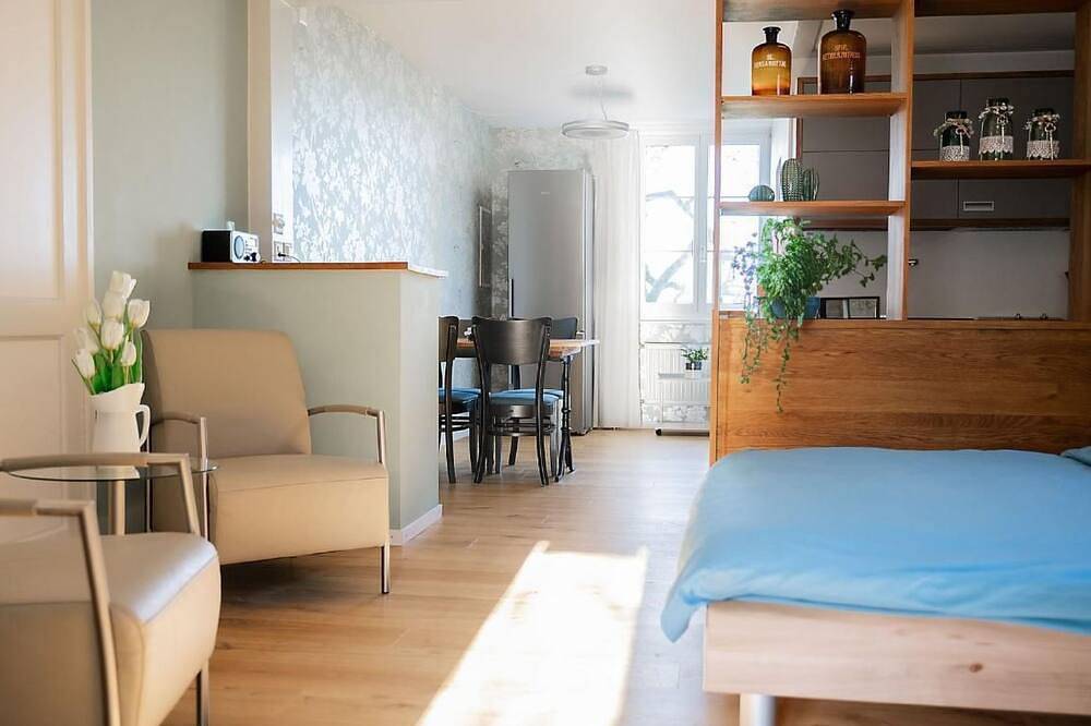 Ganze Wohnung, Studio Ferienwohnung - 38 m2- mit Gartennutzung in Bottighofen, Bodensee (Schweiz)
