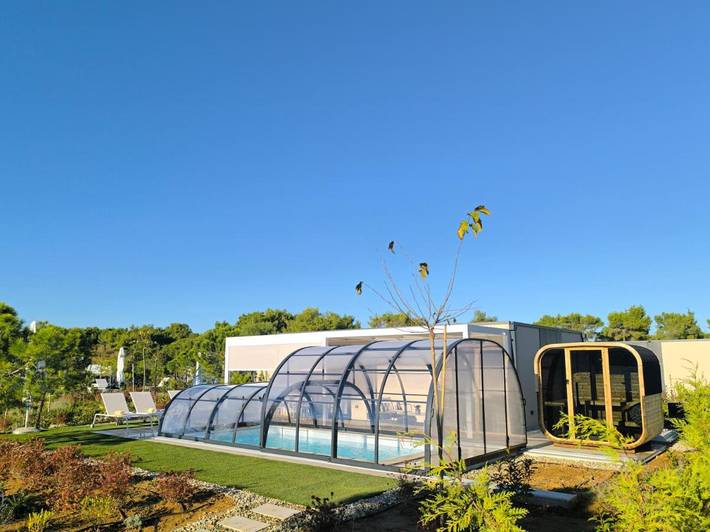 Resort per 6 persone, con piscina e giardino nonché panorama e sauna in Croazia