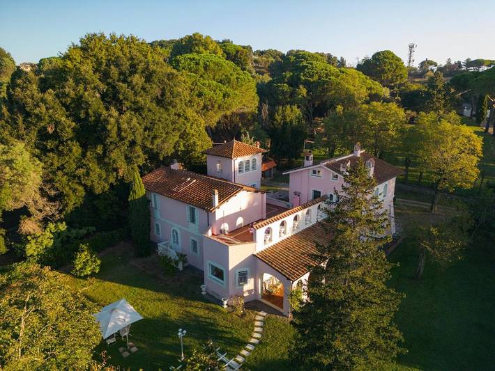 B&b per 12 persone, con Terrazza e Giardino nonché Panorama a Bracciano