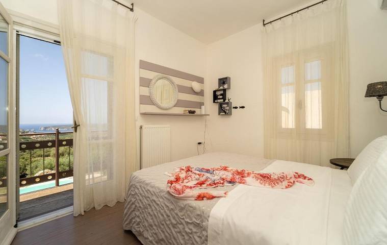 Location de vacances pour 8 personnes, avec jardin et piscine ainsi que sauna et vue, animaux acceptés dans Pýlos - 3