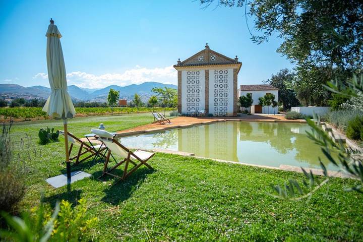 Casa rural para 2 personas, con Terraza además de Jardín y Piscina en La Zubia - 2