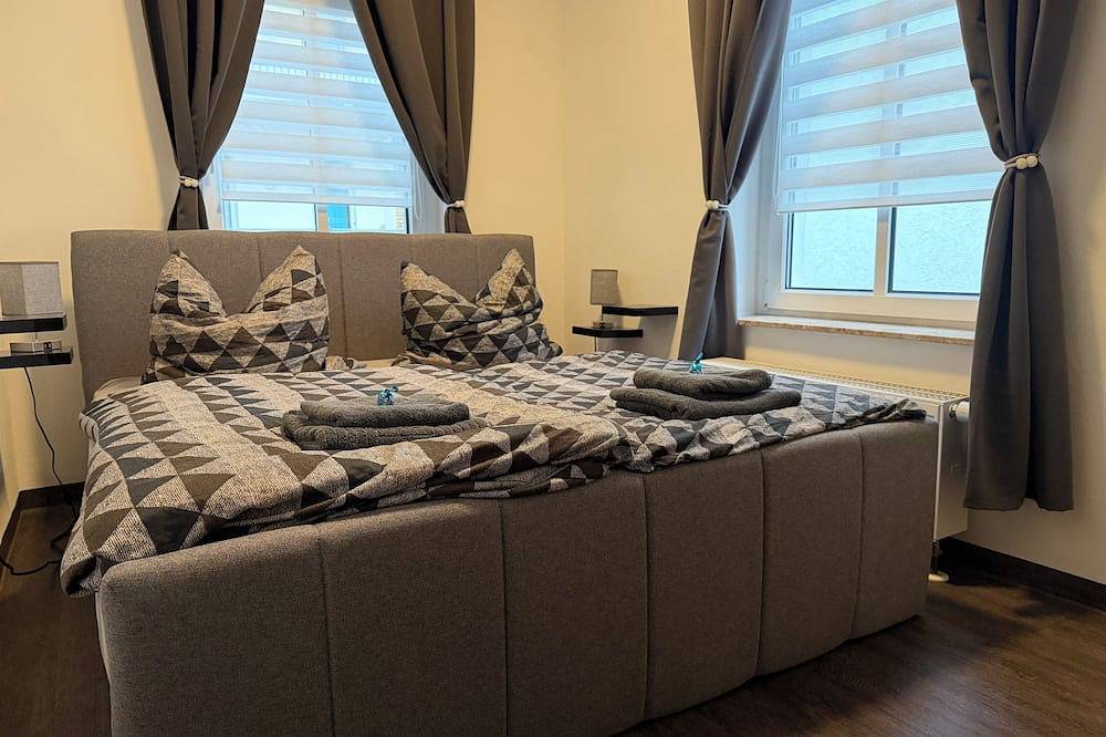 Ganze Wohnung, Top1 Ferienwohnung mit Fitnessstudio Im Hinterhaus mit innen Hof und viele Ruhe in Plauen, Chemnitz und Umgebung