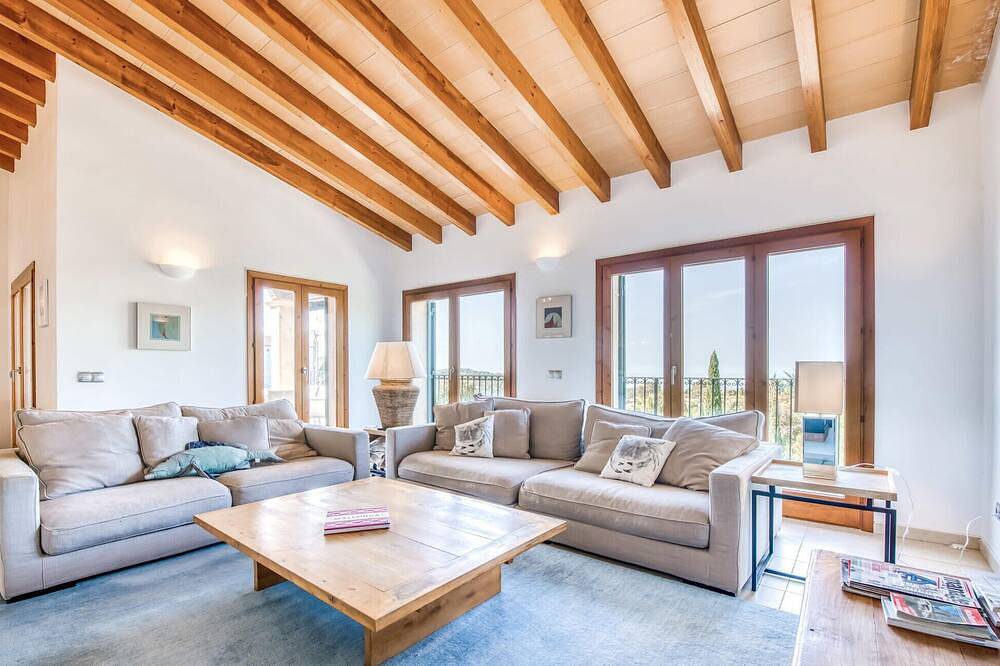 Stunning home in Galilea with private swimming pool, can be inside or outside in Galilea, Puigpunyent