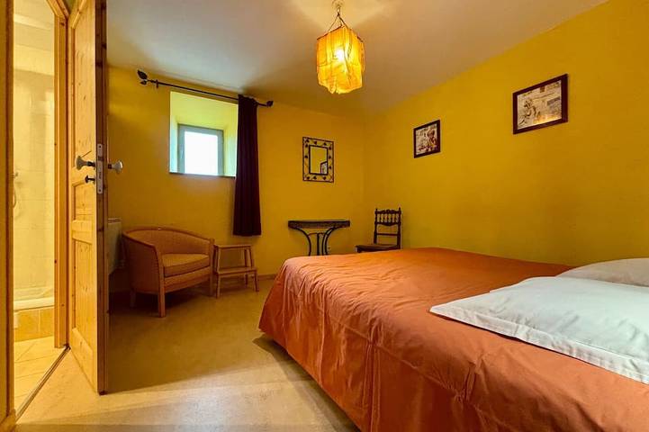 Gîte pour 8 personnes, avec jardin à Saint-Julien-Chapteuil - 3