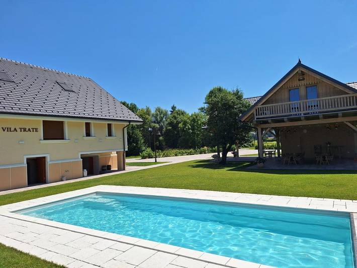 Ferienwohnung für 4 Personen, mit Garten und Ausblick sowie Pool - 1