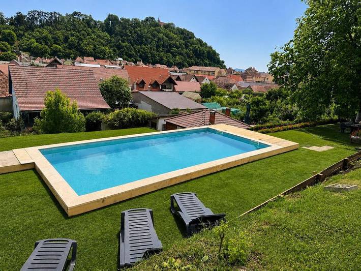 Maison d’hôte pour 2 personnes, avec Terrasse et Jacuzzi ainsi que Jardin et Piscine dans Sighișoara - 3
