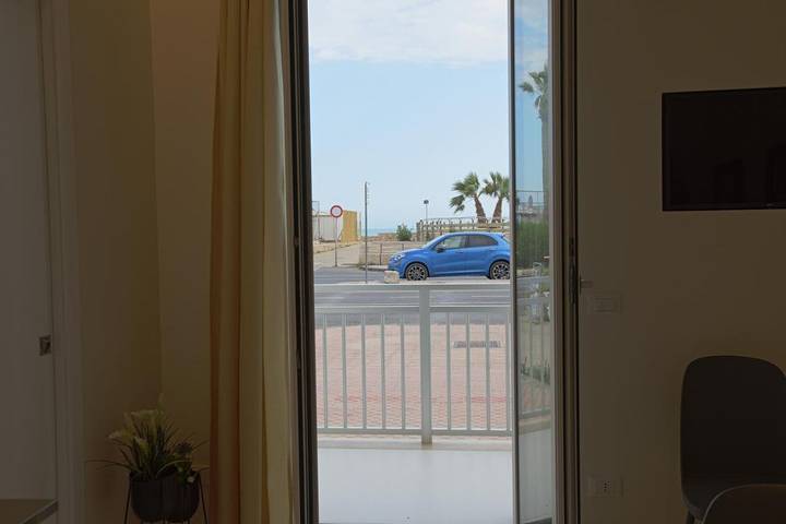 Gîte pour 4 personnes, avec balcon et vue à San Leone - 3