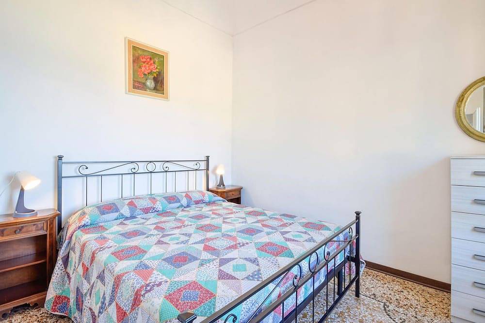 Appartamento intero, Appartamento con 2 camere da letto a Camogli, dove sono ammessi animali. in Camogli, Riviera di Levante