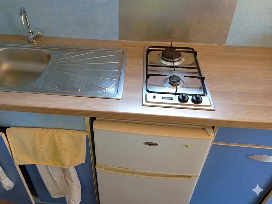 Camping Mas Sud Ardèche - Hébergement 4 personnes - Roulotte in Saint-Just-d'Ardèche, Privas