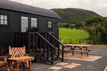Glamping for 3 People in County Antrim, Ulster, Photo 3