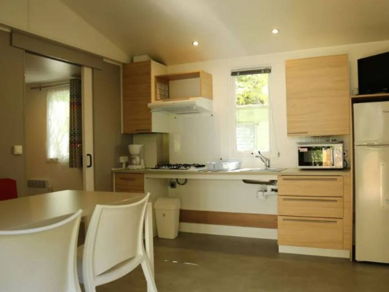 Gemütliches Mobilheim mit Terrasse - 5 Pers. in Montblanc, Mittelmeerküste (Frankreich)