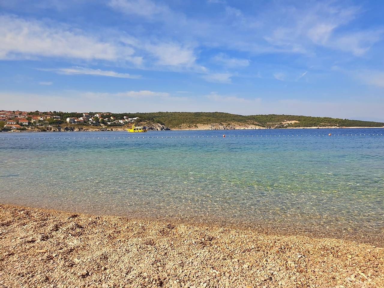 Apartamento entero, Apartment Villa Tiha - 10 m from the beach, sea view, balcony, seafront, private parking in Silo (Krk), Krk (isla)