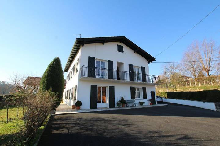 Casa de huéspedes para 4 personas, con Terraza y Jardín en Pais Vasco Frances