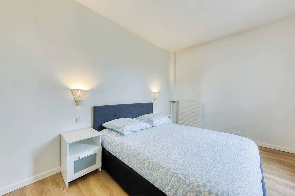 Entire apartment, Cosy accommodation 2 minutes from Evry station in Évry-Courcouronnes, Essonne