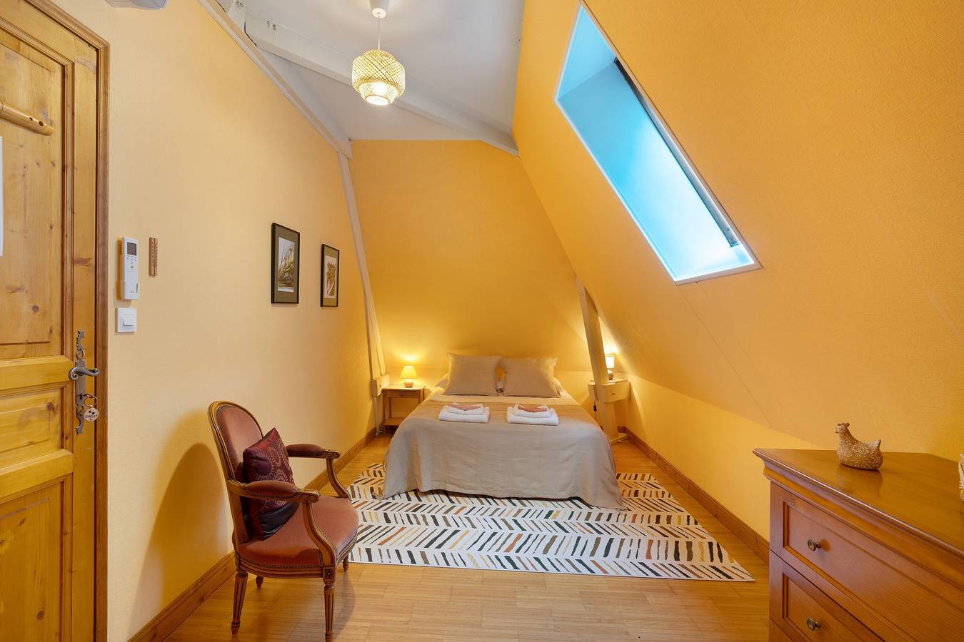 Piscine, Parking, Clim, Wifi, Petit déjeuner, Jardin 4 ha, Hôtes parlent anglais in Sarlat-la-Canéda, Périgord Noir