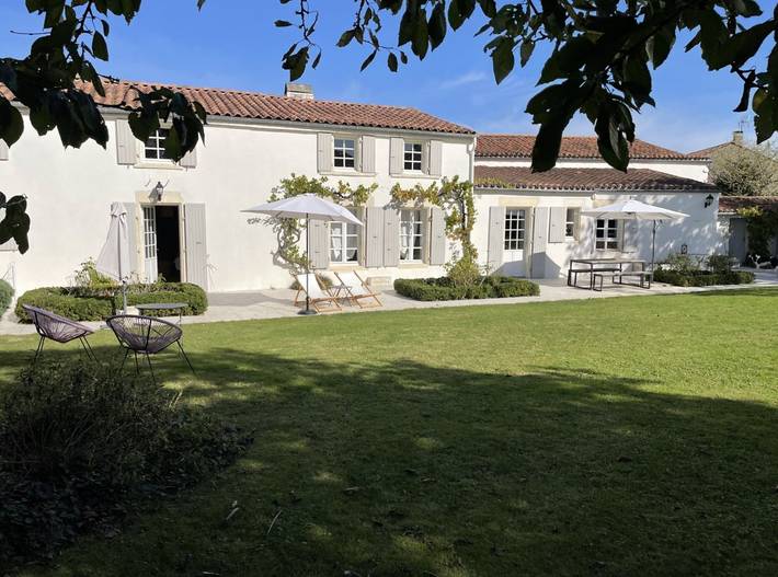 Cottage pour 2 personnes, avec jardin à Longèves