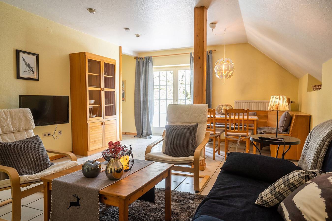 Ganze Wohnung, Apartment 'Ferienhof Homann Sauerland – Bh 4' mit Gemeinschaftsterrasse und Wlan in Nehden, Brilon