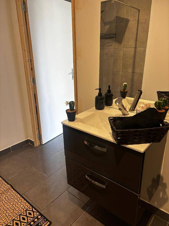 Gîte pour 2 personnes, avec Jacuzzi et Vue à Arbouans - 4
