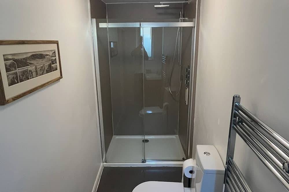 Modernes Strandhaus mit Meerblick und nur einen kurzen Spaziergang vom mit der Blauen Flagge ausgezeichneten Strand entfernt in Porthtowan, Cornwall