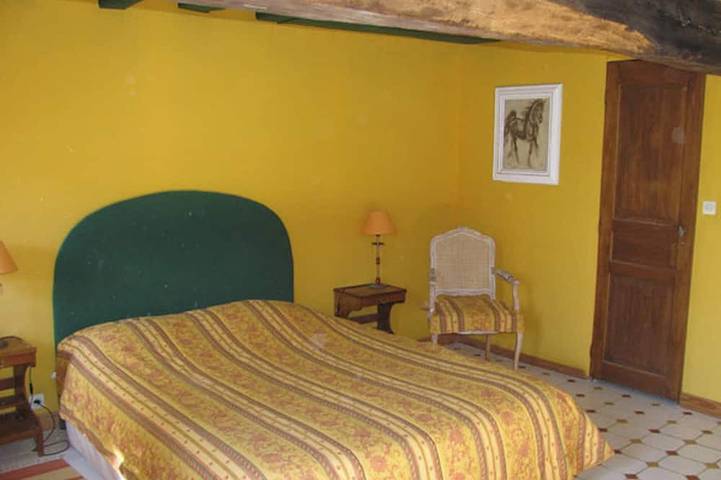 Location de vacances pour 13 personnes, avec jardin à Daumeray - 2